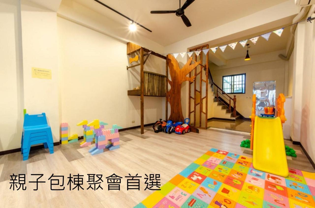 安平宜居包棟 Ktv 民宿-依人數開放房型 Tainan Exterior foto