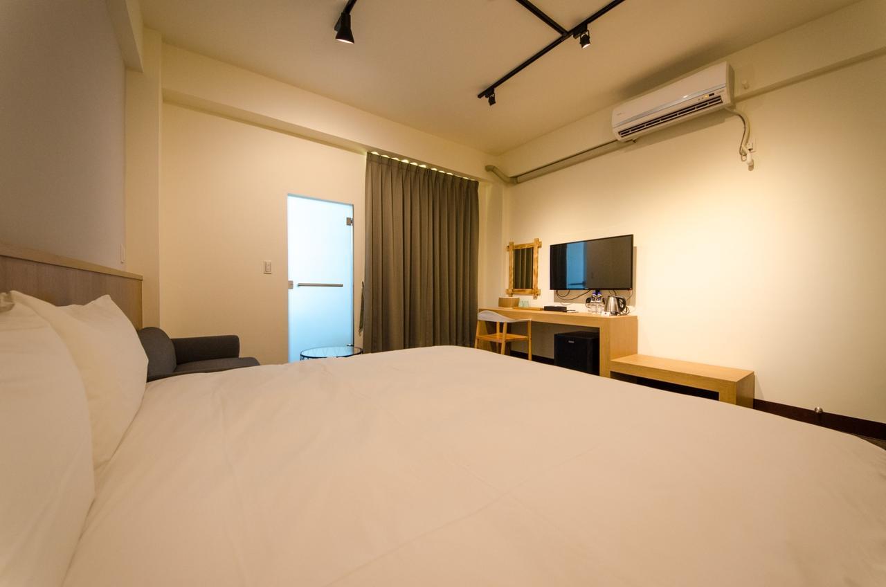 安平宜居包棟 Ktv 民宿-依人數開放房型 Tainan Exterior foto